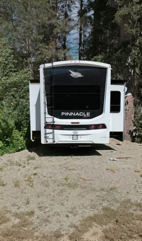 RV Exterior Back, 2 Expanded
